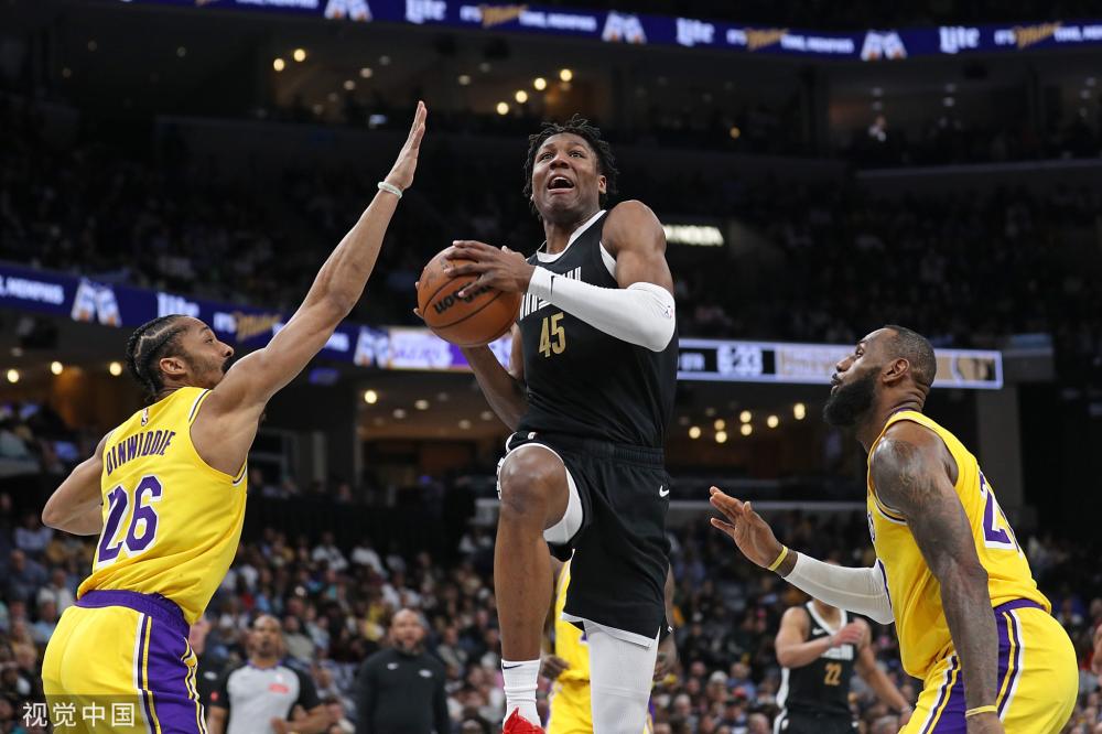 赛季中期的 赛季中期的